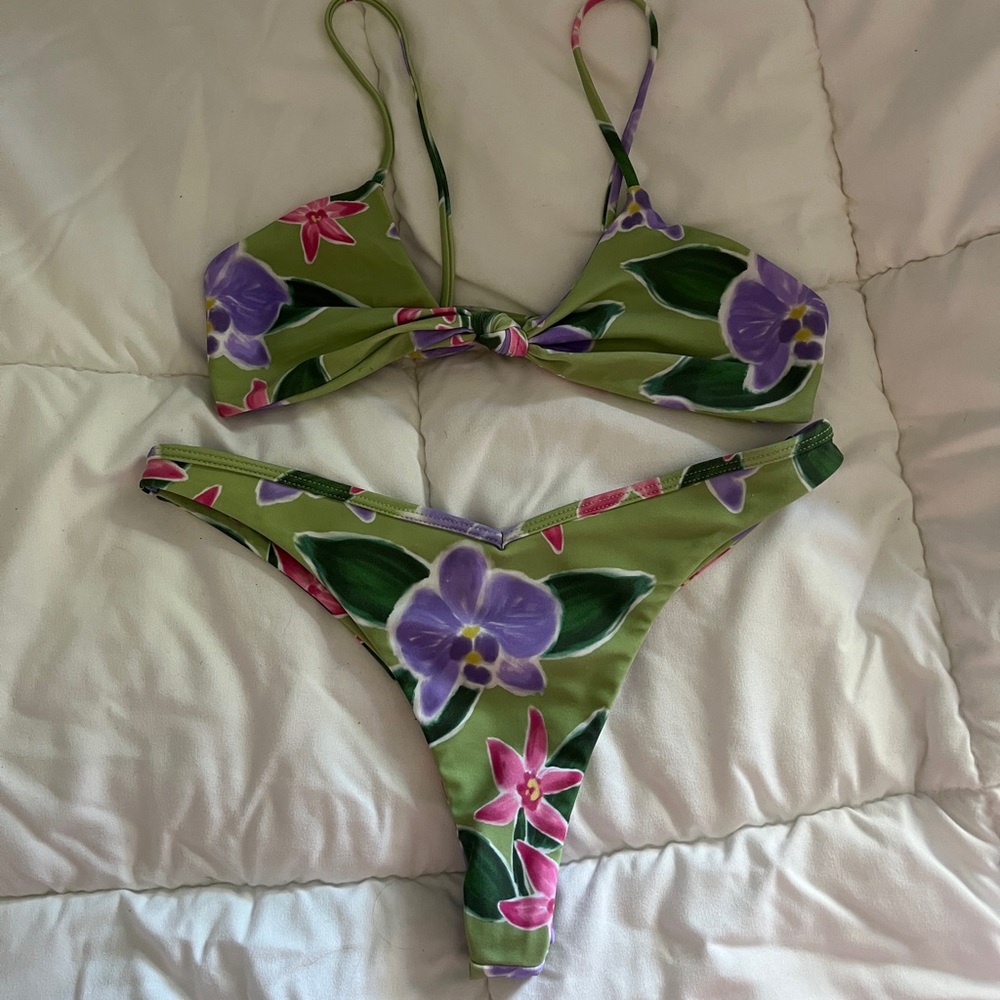 benoa garden isle set